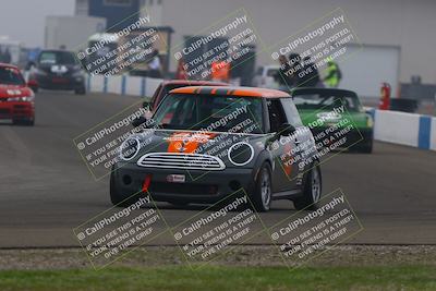 media/Jan-18-2026-CalClub SCCA (Sun) [[8bc6468723]]/Group 3 Race/Turn 1/